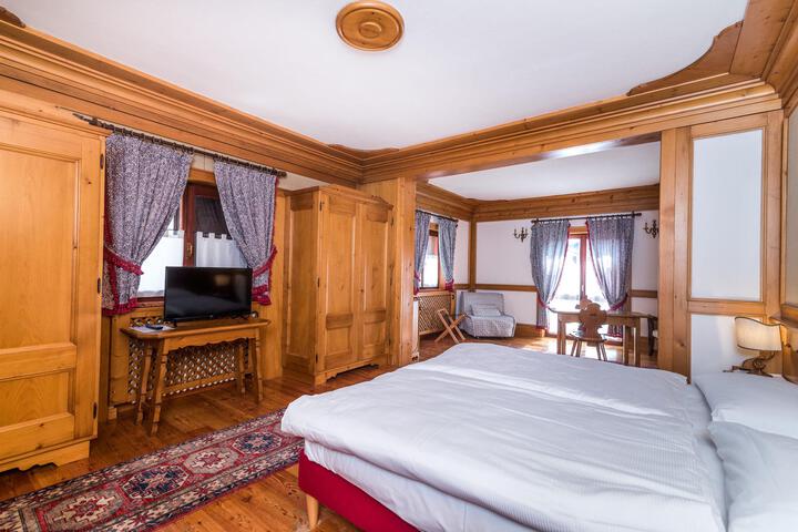 Room 16 of 41
