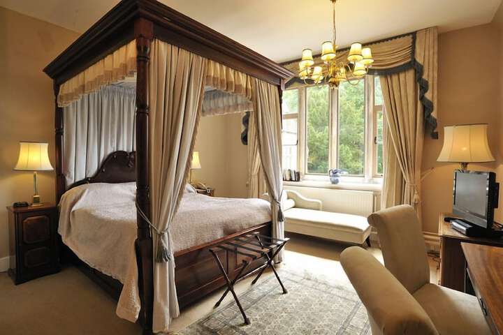 Room 15 of 42