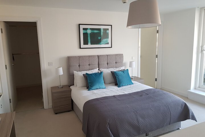 Room 2 of 12