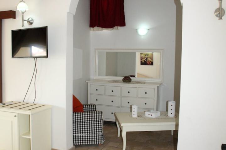 Room 6 of 44