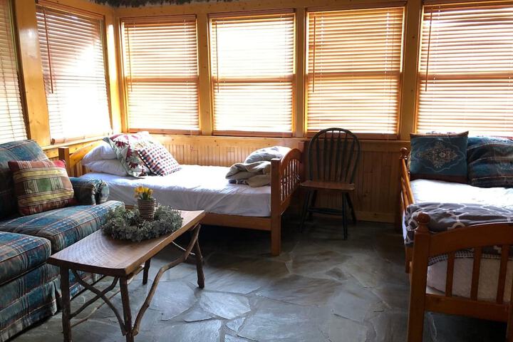 Room 9 of 40