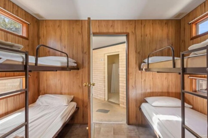 Room 8 of 130