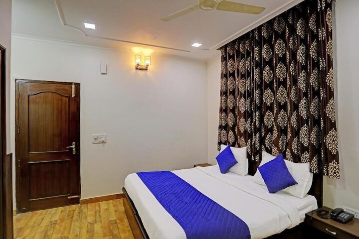 Room 16 of 29