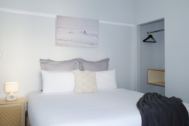 Room 17 of 49