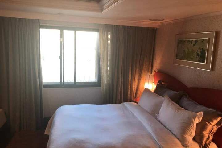 Room 5 of 21