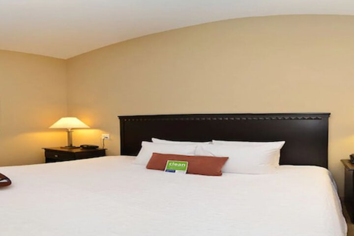 1 King Bed (1 of 8)