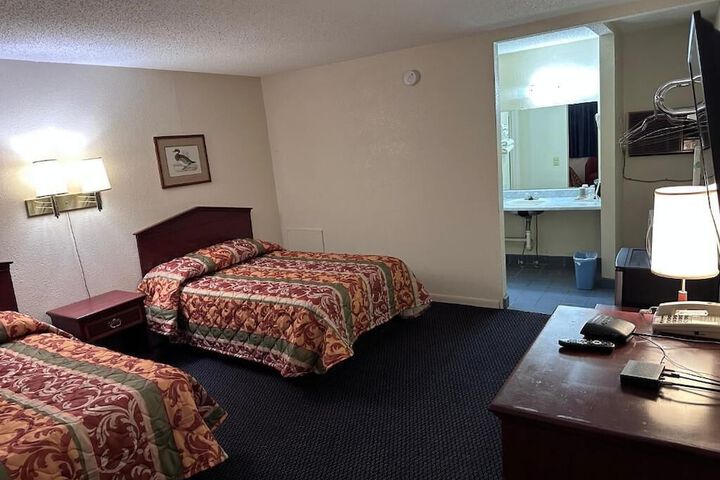 Room 11 of 15