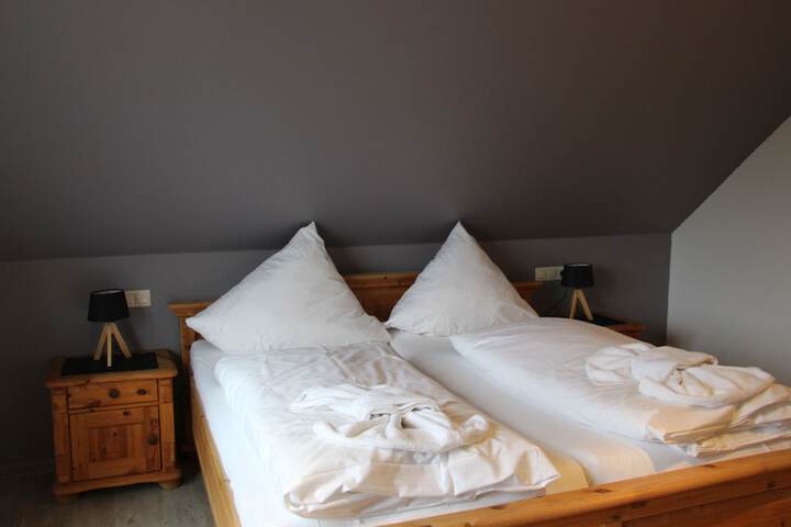 Room 15 of 73