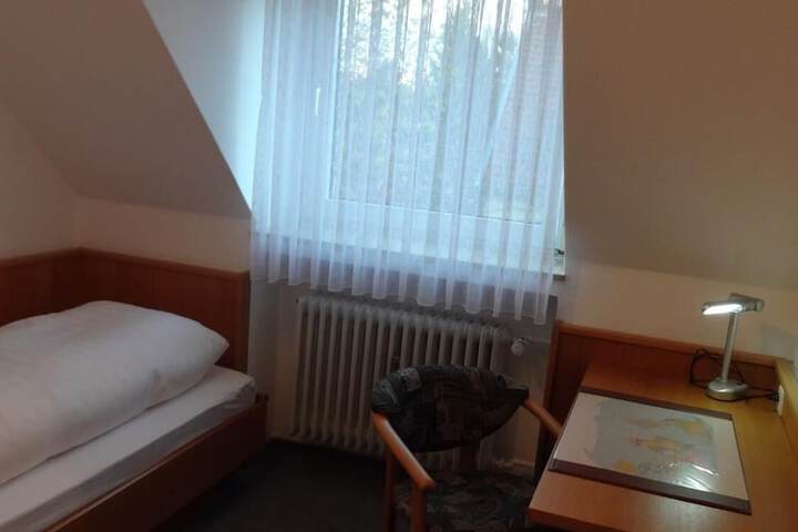 Room 21 of 43