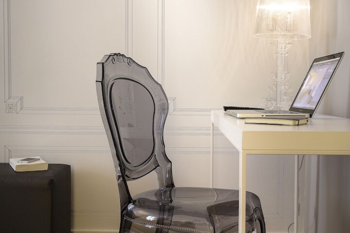 Room 6 of 37