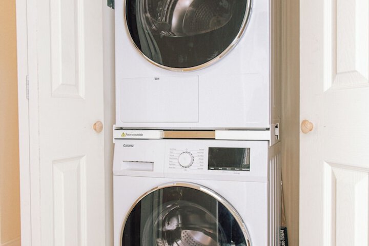 Laundry 30 of 37