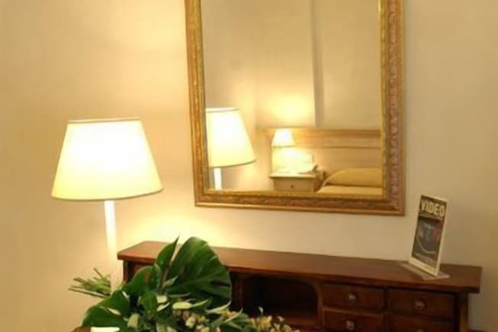 Room 18 of 43
