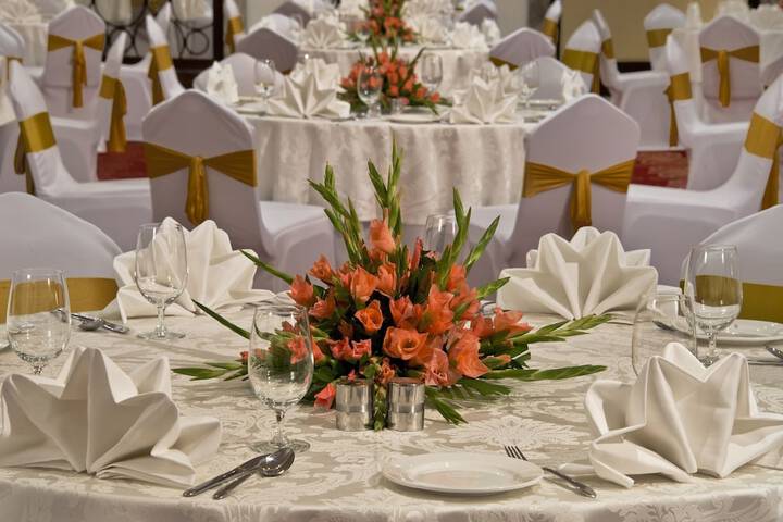 Ballroom/Hall 21 of 27