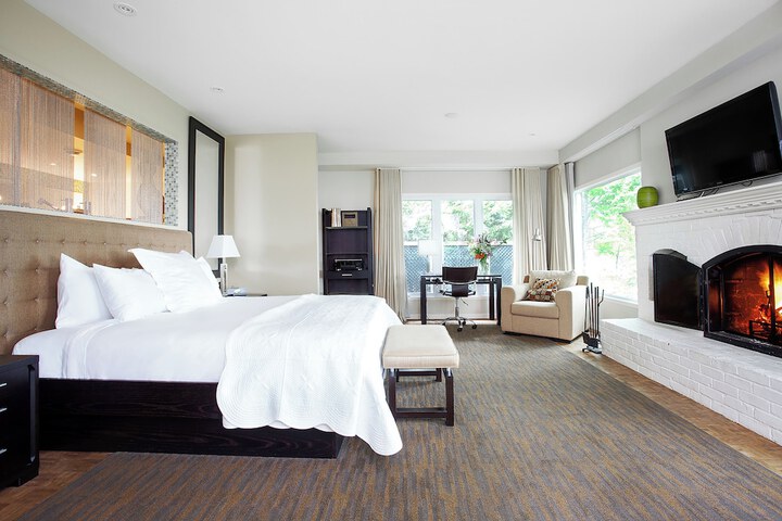 Luxury King Bed (37 of 67)