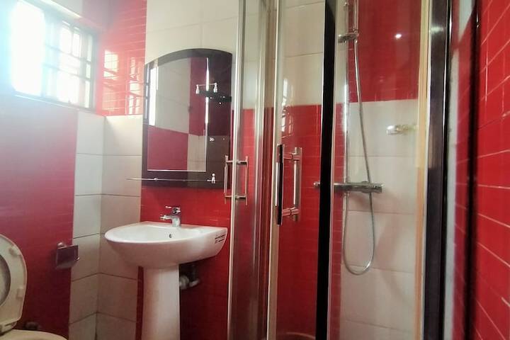 Room 20 of 34