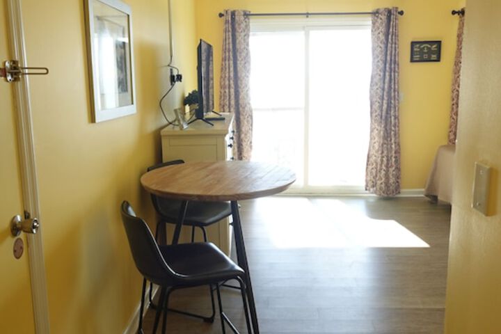 Room 114 of 282