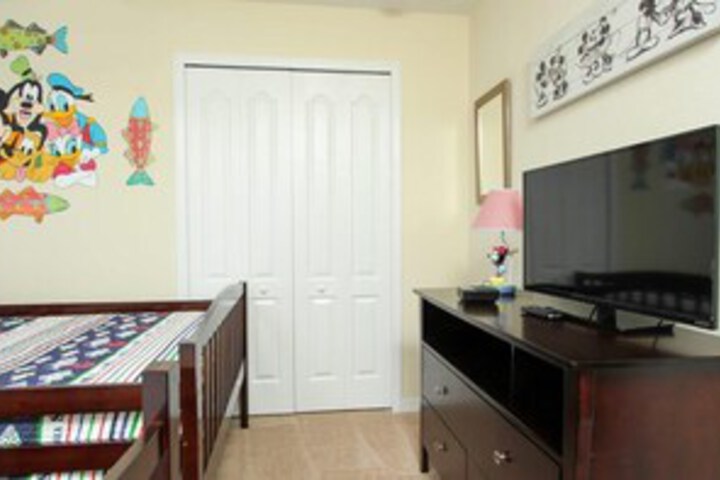 Room 34 of 38