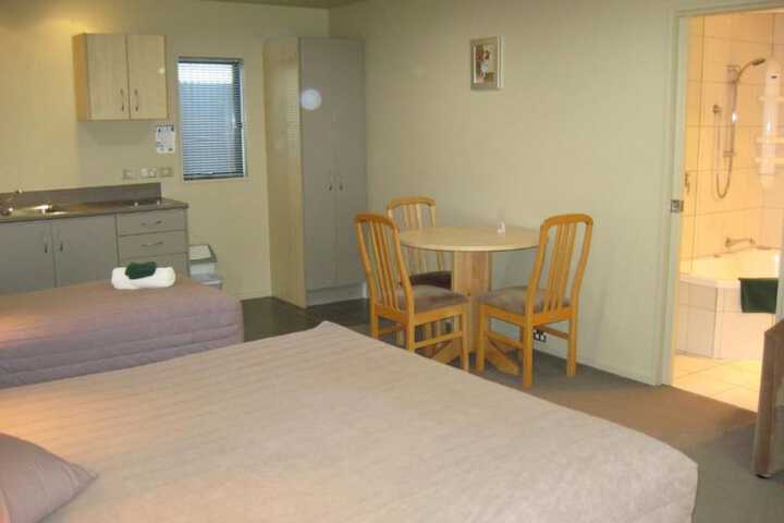 Room 8 of 31
