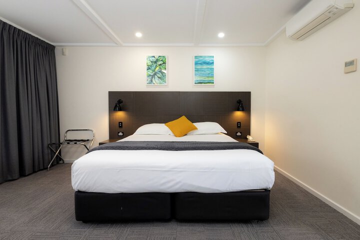 Room 16 of 68
