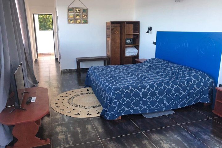 Room 27 of 90