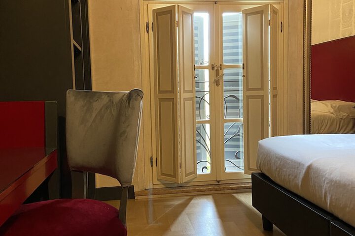 Room 8 of 45