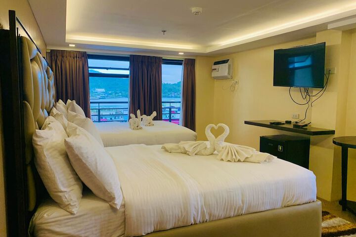 Room 14 of 63
