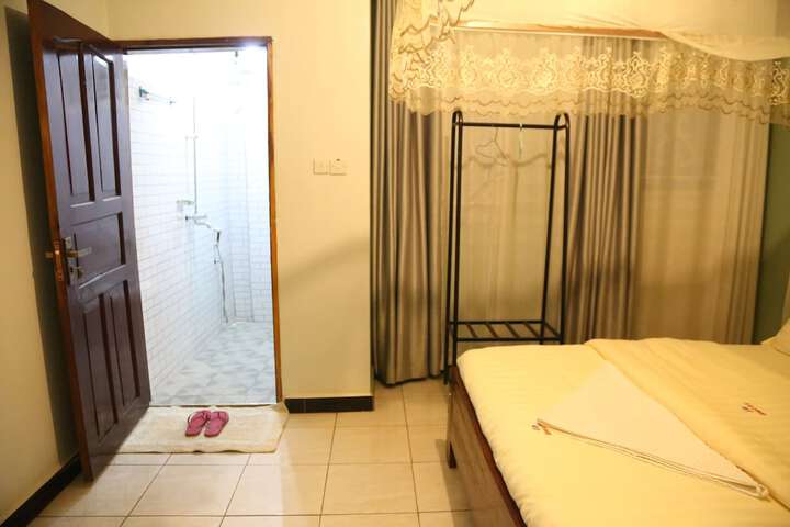 Room 11 of 39