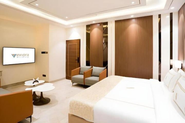 Room 9 of 27