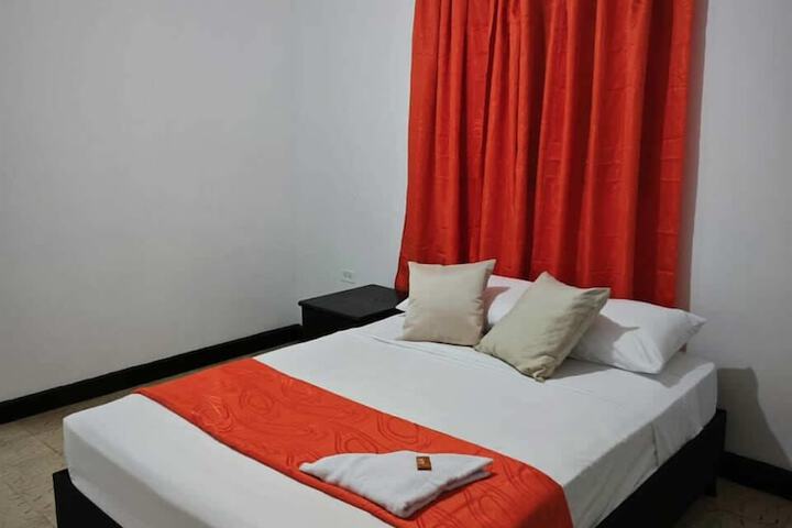 Room 9 of 32