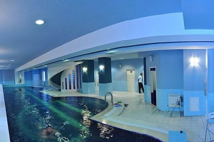 Pools & Facilities