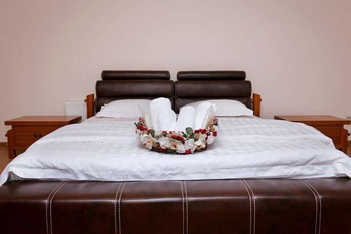 Room 6 of 43