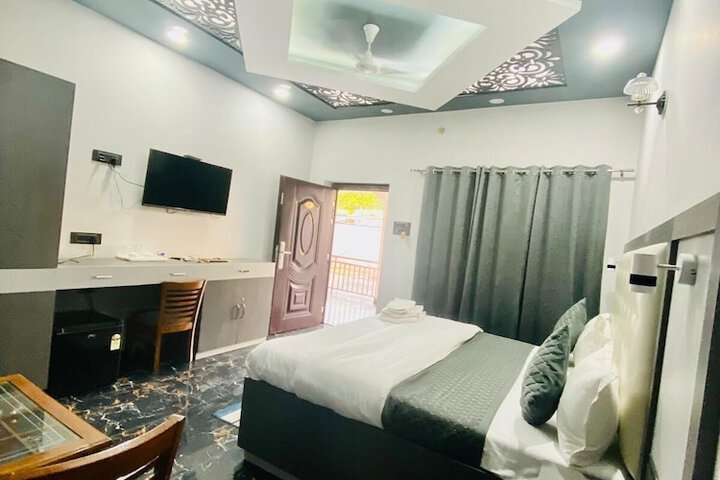 Room 21 of 37