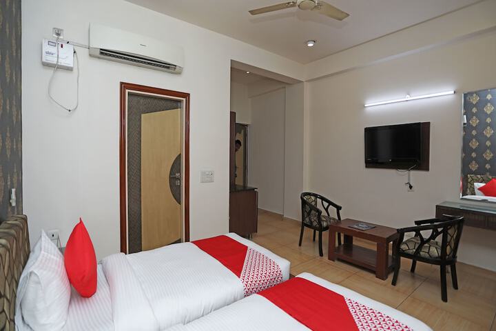 Room 15 of 19