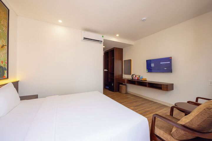 Room 8 of 27