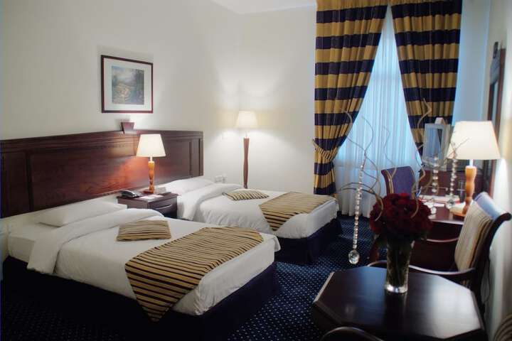 Room 8 of 24