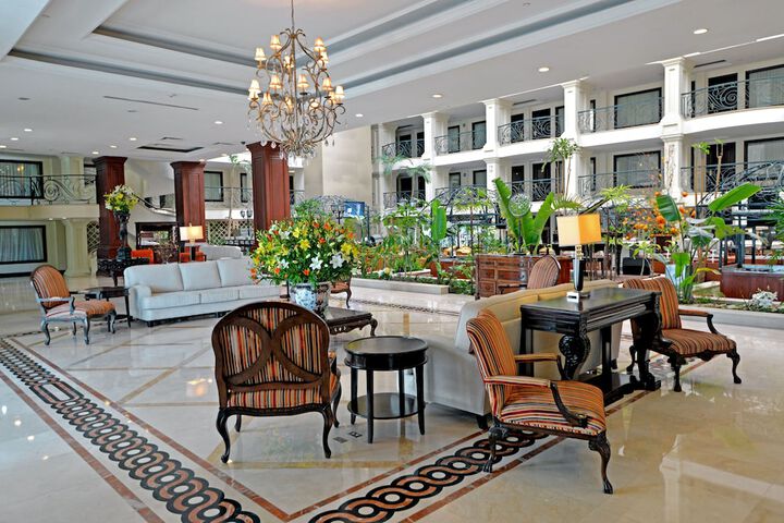 Hotel Lobby