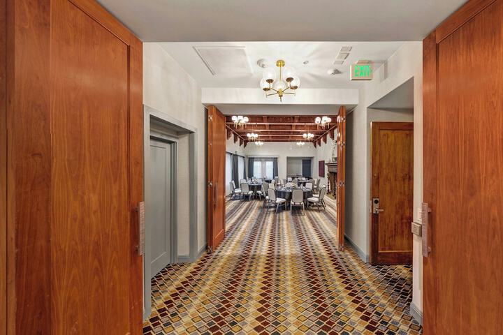 Meeting facility