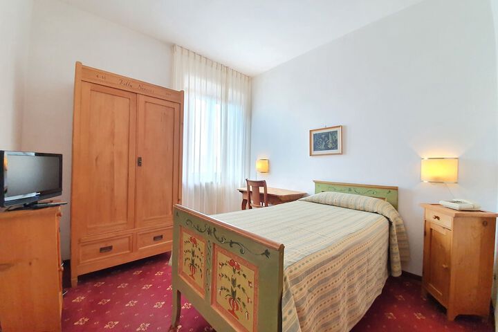 Room 21 of 58