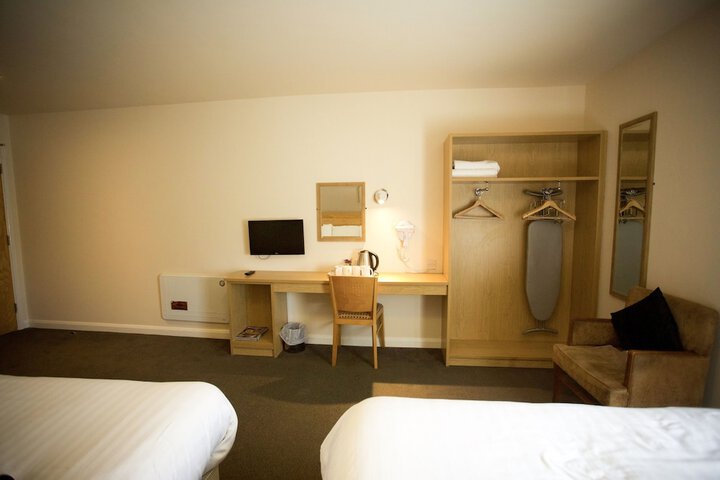 Room 17 of 29