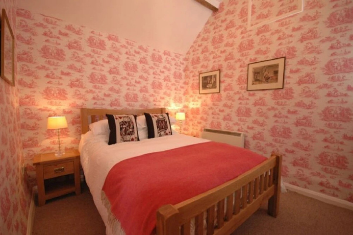 Room 2 of 11