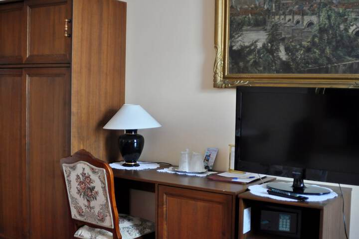 Room 45 of 101