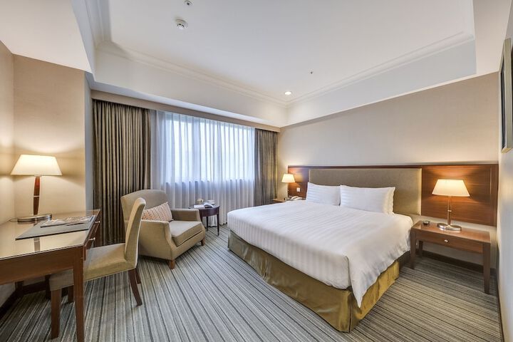 Room 10 of 92