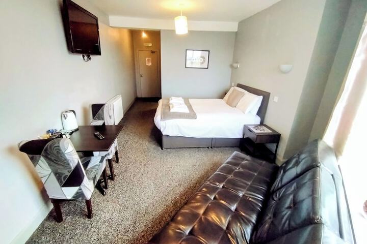 Room 14 of 61