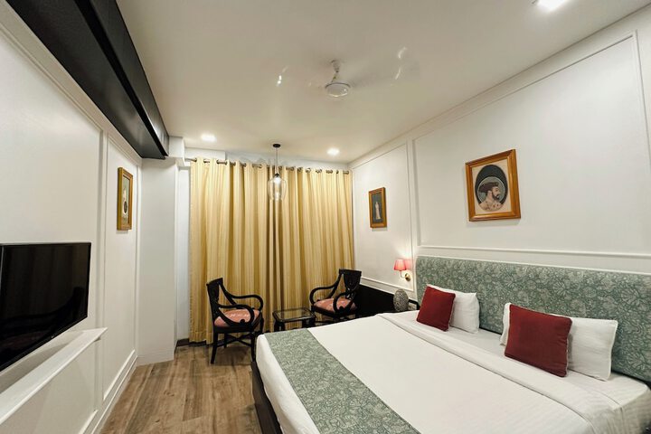 Room 11 of 49