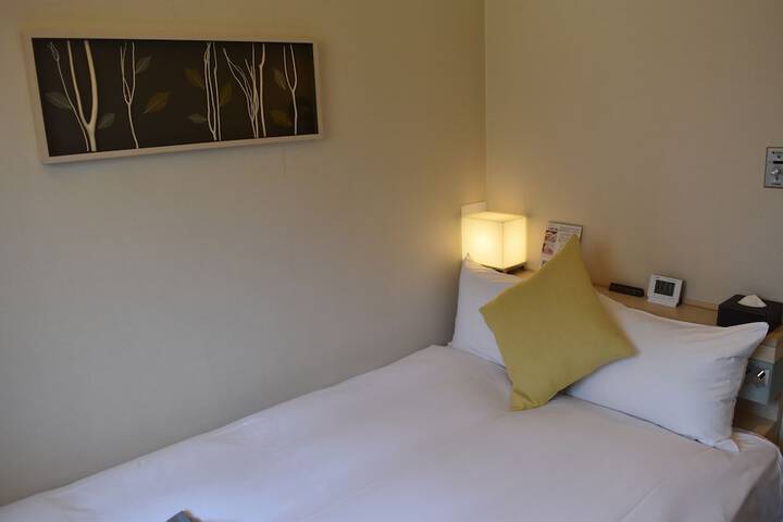 Room 20 of 97