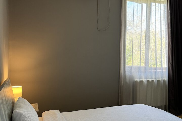 Room 15 of 26