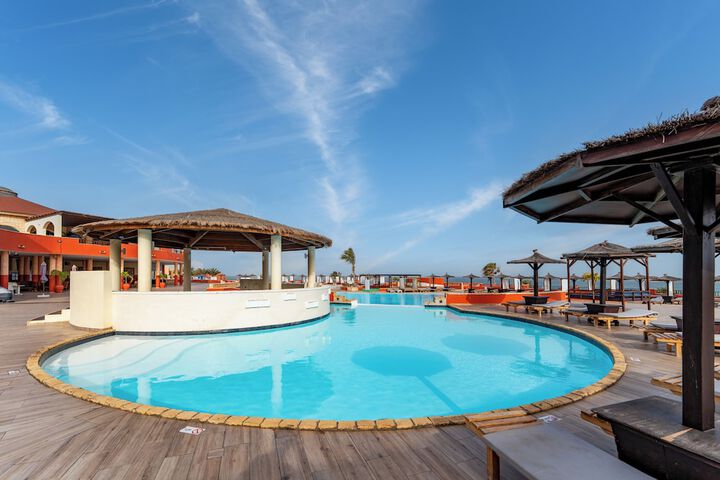 Pool Hotel
