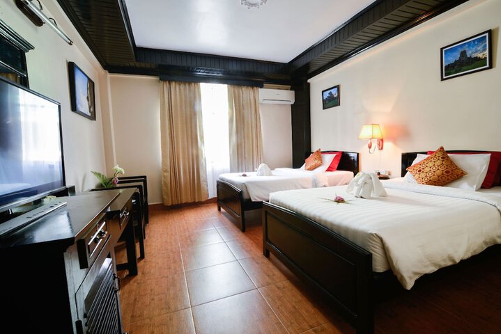 Room 30 of 53