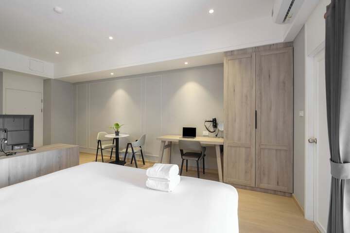 Room 76 of 186