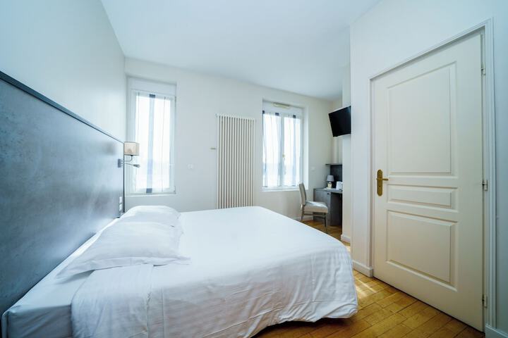 Room 36 of 61